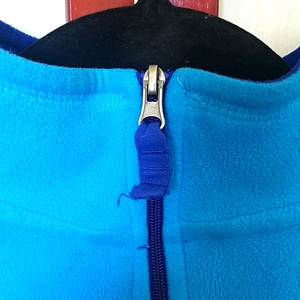 Champion Light blue quarter-zip fleece pullover sweatshirt. Kid's size L. - Picture 4 of 4